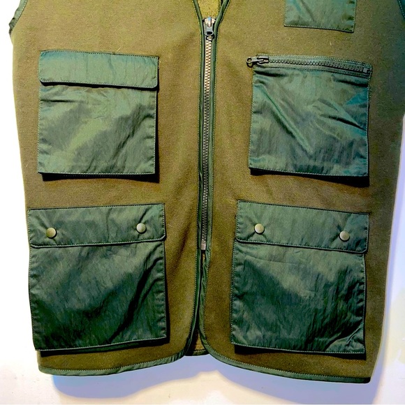 URBAN OUTFITTERS - Green Utility Vest - Picture 5 of 7